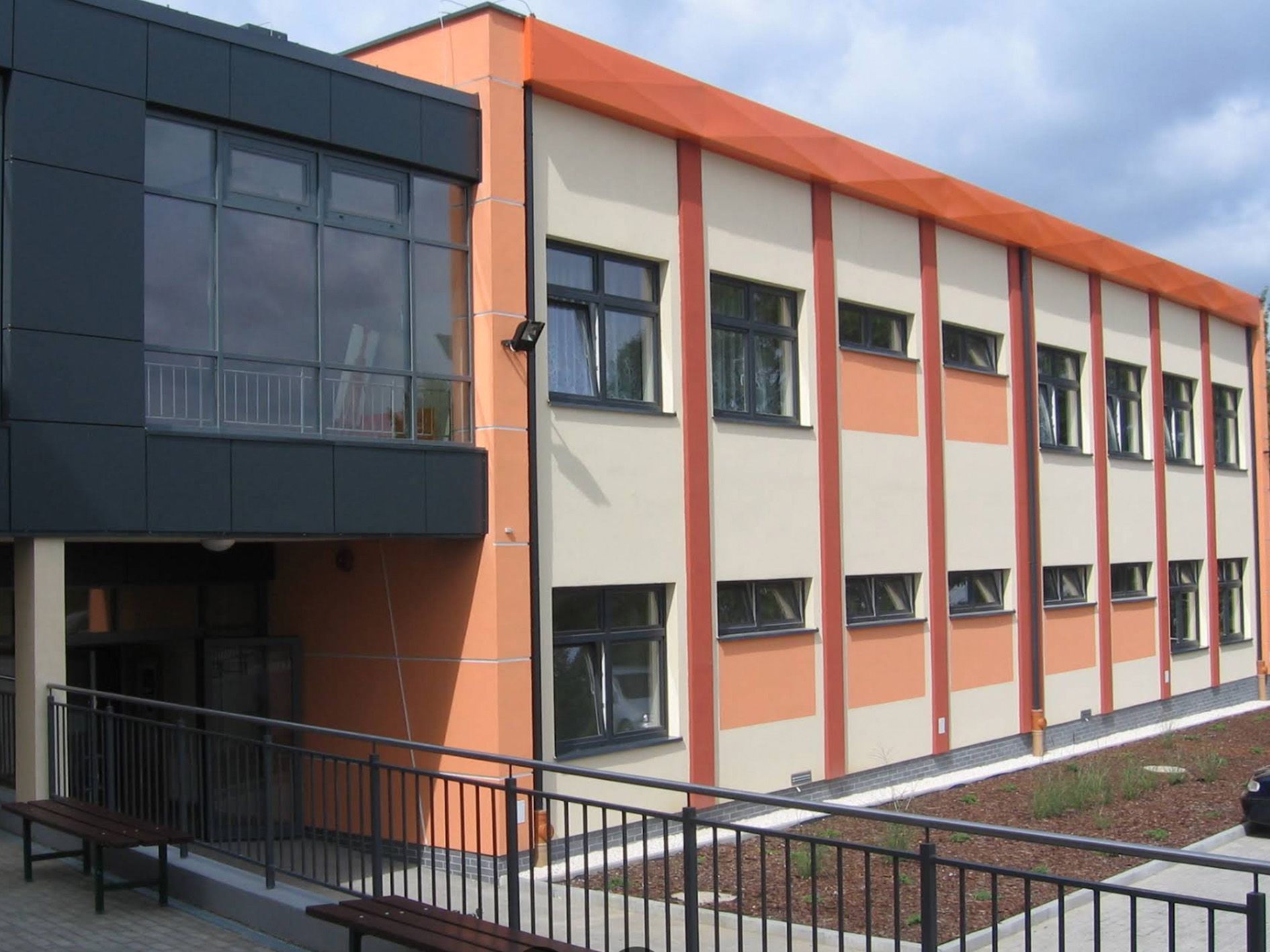 zdjęcie szkoły na osiedlu Budziwój